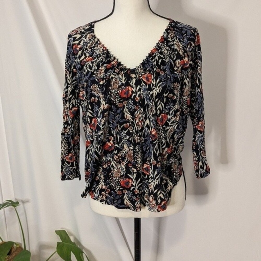 Lucky Brand 3/4 Sleeve V Neck Floral Blouse - S